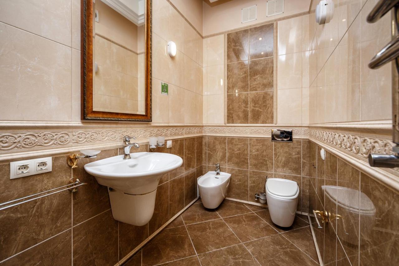 Hostel Suputnyk Lviv Exteriör bild