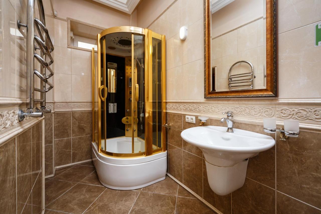 Hostel Suputnyk Lviv Exteriör bild